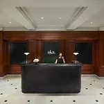 Aka Sutton Place 4*