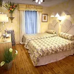 The International Cozy Hotel