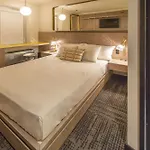 Shocard Broadway, Times Square 3*