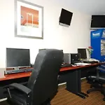 Hotel Western Jfk Airport 3*