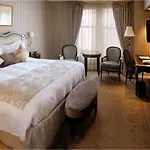 Hotel Plaza Athenee New York