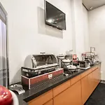 Hotel Comfort Manhattan Bridge 3*