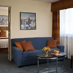 By Marriott Manhattan/central Park