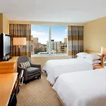 Sheraton Laguardia East Hotel 3*