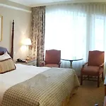 Hotel The Street 3*