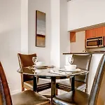 Global Luxury Suites At The Pearl