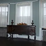 Sugar Hill Apartment