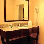 Hampton - Laguardia Airport Hotel