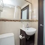 Howard Johnson Soho Hotel 3*