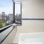 Howard Johnson Soho New York
