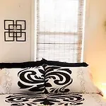 Hipsters Cove Guest house 3*