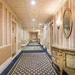 Wolcott Hotel