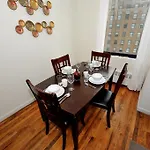 Places4Stay Greenwich Comfort Rooftop