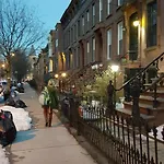 Aiyana\'S Nyc Retreat