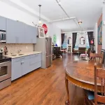 2 Bedroom Stunner Loft In Soho