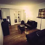 6Th Ave Apartment