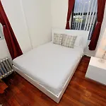 Places4Stay Upper West Side Comfort
