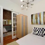 Places4Stay Times Square Comfort Rooftop