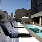 Hotel Sixty Les