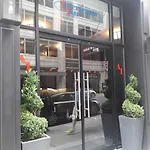 Americana Hotel 2*