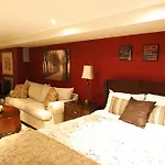One-Bedroom In Ues