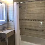 Days By Wyndham Brooklyn Crown Heights Hotel 2*