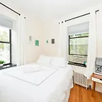 Sunny & Luxurious West Village Residence - 3 Bedrooms!