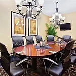 Fairfield & By Marriott Staten Island 3*