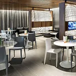 Courtyard By Marriott Long Island City/new York Manhattan View
