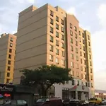 Western Queens Court 3* New York