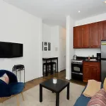 East Village Convenient Apartment