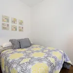 East Village Convenient Apartment