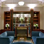 Avalon 4*