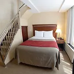 Comfort Manhattan Bridge Hotel 3*