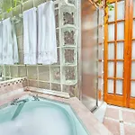 Hotel The International Cozy 3*