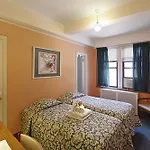 Leo House Hotel 3*