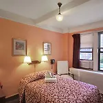 Leo House Hotel