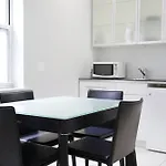 Un Place Apartment *