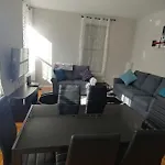 Spacious Apartment In Prime Location