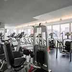 Designer Luxurious 2 Bedroom Apartment With Gym, Doorman, Midtown East