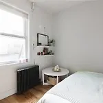 The Brooklyn House By Living Lab Guest house