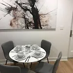 Modern Prewar Midtown 2 Bedroom Apartment