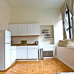 Two Bedroom Apartment Park Ave - Midtown East