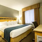 Hudson River Hotel 3*