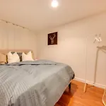 Times Square 3 Bedroom!