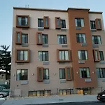 Hillside Hotel 2*
