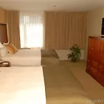 The Skyline Hotel 3*