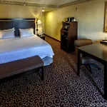 Hampton & Staten Island Hotel 3*