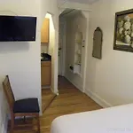 309 Hotel 2*