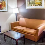 Travelodge By Wyndham Queens Hotel